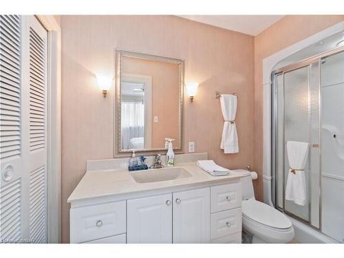 19 Lindbergh Drive, Fort Erie, ON - Indoor Photo Showing Bathroom