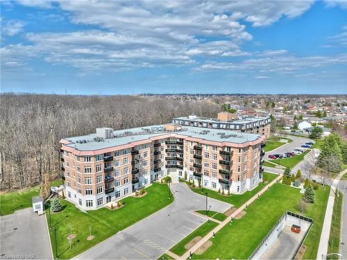 226-8111 Forest Glen Drive, Niagara Falls, ON - Outdoor With View