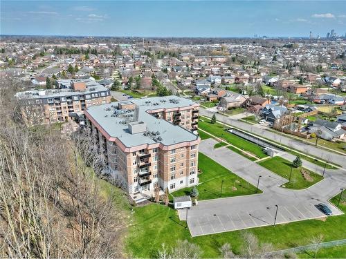 226-8111 Forest Glen Drive, Niagara Falls, ON - Outdoor With View