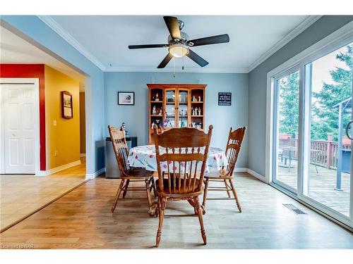 678 Hines Road, Dunnville, ON - Indoor Photo Showing Dining Room
