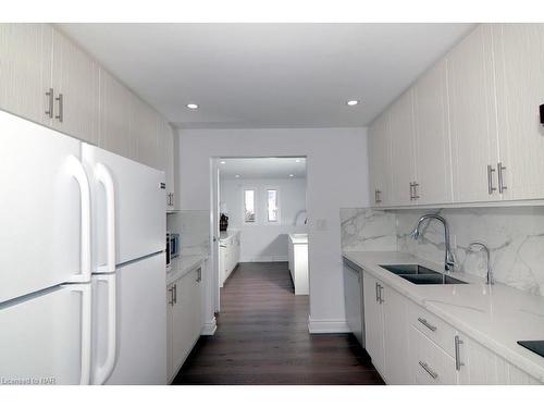 24 Riverview Boulevard, St. Catharines, ON - Indoor Photo Showing Kitchen With Double Sink