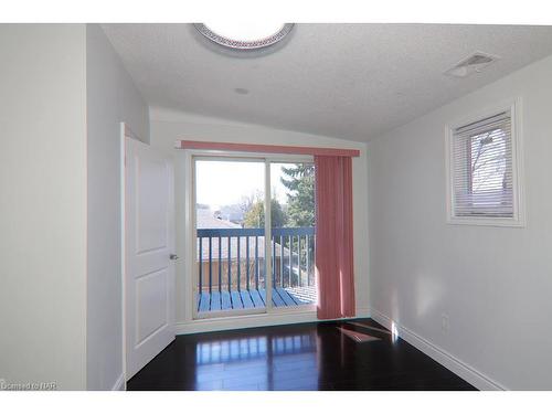 24 Riverview Boulevard, St. Catharines, ON - Indoor Photo Showing Other Room