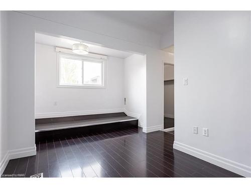 24 Riverview Boulevard, St. Catharines, ON - Indoor Photo Showing Other Room