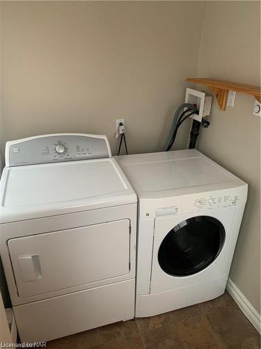 8 Garner Avenue, Welland, ON - Indoor Photo Showing Laundry Room