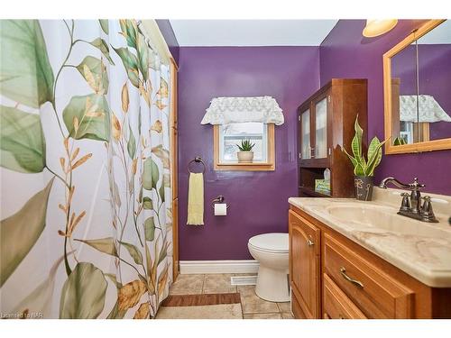 48 Derner Line, Haldimand County, ON - Indoor Photo Showing Bathroom