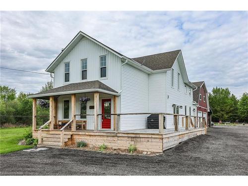 11035 Sodom Road, Niagara Falls, ON - Outdoor With Deck Patio Veranda