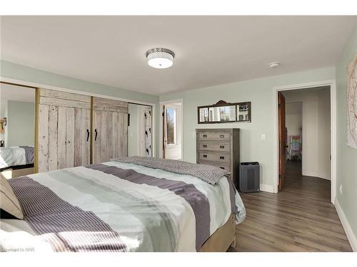 11035 Sodom Road, Niagara Falls, ON - Indoor Photo Showing Bedroom