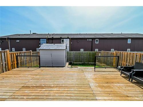 49 Abbott Place, Fonthill, ON - Outdoor With Deck Patio Veranda With Exterior