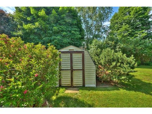 12 Rolling Meadows Boulevard, Fonthill, ON - Indoor Photo Showing Other Room