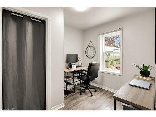 17 Churchill Street, St. Catharines, ON - Indoor Photo Showing Office