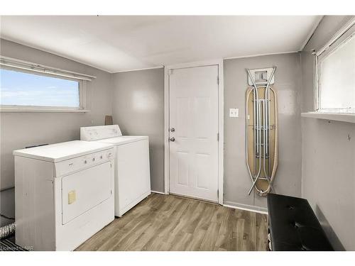 17 Churchill Street, St. Catharines, ON - Indoor Photo Showing Laundry Room