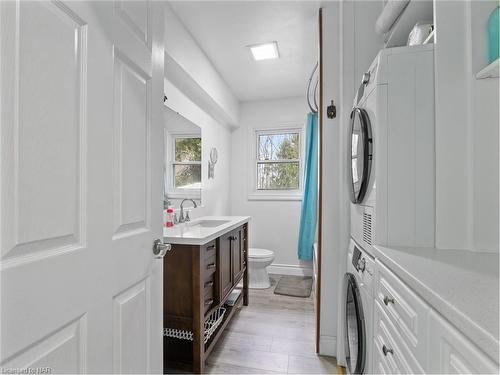 2692 Chippawa Road, Port Colborne, ON - Indoor Photo Showing Laundry Room