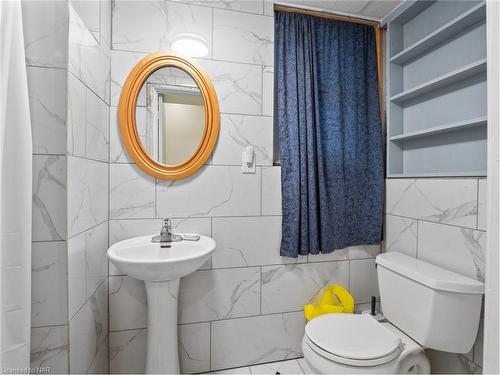 2692 Chippawa Road, Port Colborne, ON - Indoor Photo Showing Bathroom