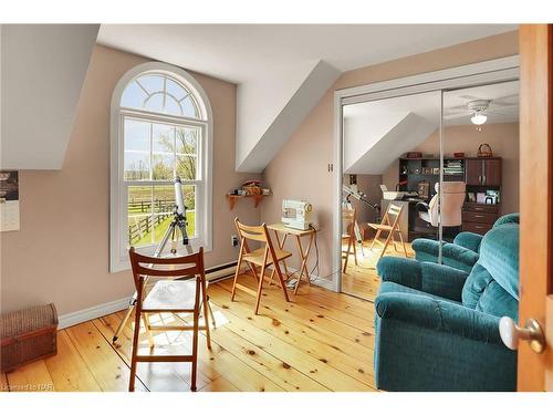 3200 Bertie Road, Ridgeway, ON - Indoor Photo Showing Living Room
