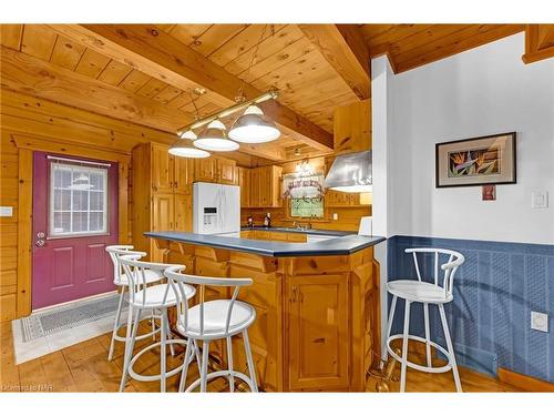 8 Four Mile Creek Road, Niagara-On-The-Lake, ON - Indoor Photo Showing Kitchen