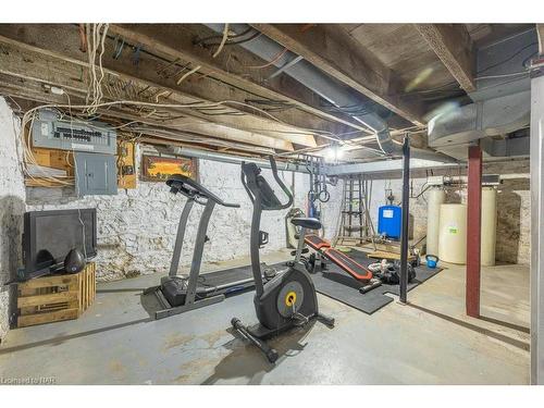 3709 Mountainview Road, Lincoln, ON - Indoor Photo Showing Gym Room