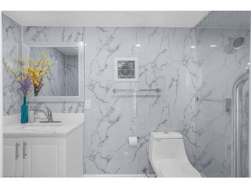 5 Northgate Boulevard, Brampton, ON - Indoor Photo Showing Bathroom
