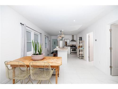 37 Lock Street, St. Catharines, ON - Indoor Photo Showing Dining Room