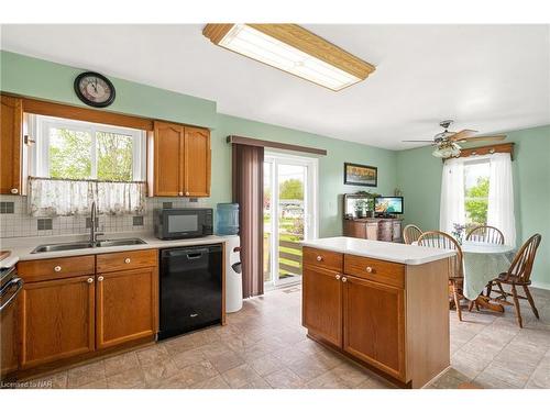 11 Queenston Boulevard, Fort Erie, ON - Indoor Photo Showing Kitchen With Double Sink