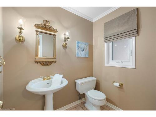 3 Townsend Circle, Fonthill, ON - Indoor Photo Showing Bathroom