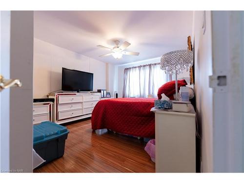 904-15 Towering Heights Boulevard, St. Catharines, ON - Indoor Photo Showing Bedroom