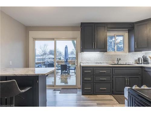 21 Greenwood Avenue, St. Catharines, ON - Indoor Photo Showing Kitchen