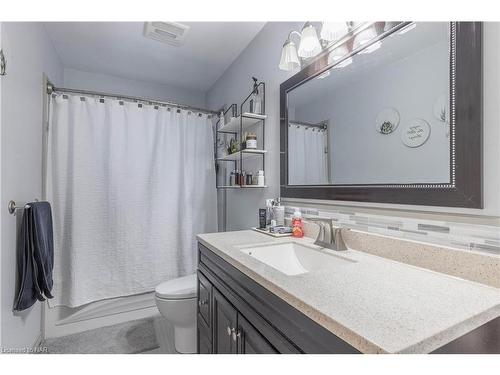 21 Greenwood Avenue, St. Catharines, ON - Indoor Photo Showing Bathroom