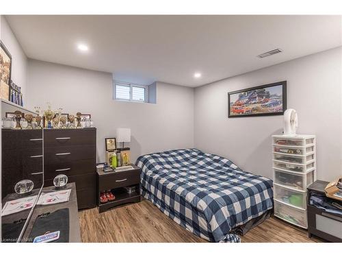 21 Greenwood Avenue, St. Catharines, ON - Indoor Photo Showing Bedroom