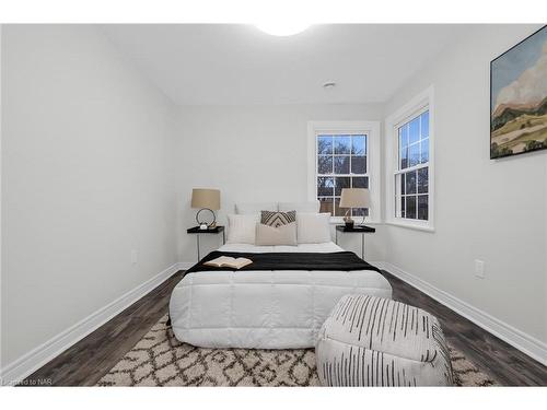 15 Shakespeare Avenue, St. Catharines, ON - Indoor Photo Showing Bedroom