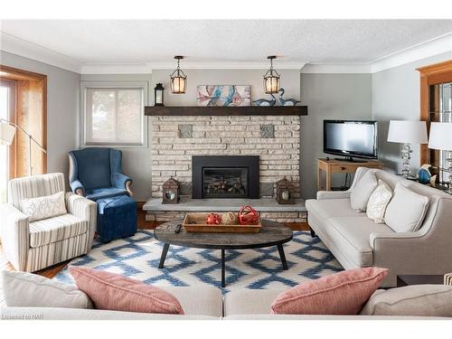 10417 Lakeshore Road, Wainfleet, ON - Indoor Photo Showing Living Room With Fireplace