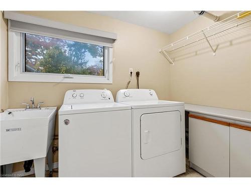 475 Butler Street, Niagara-On-The-Lake, ON - Indoor Photo Showing Laundry Room
