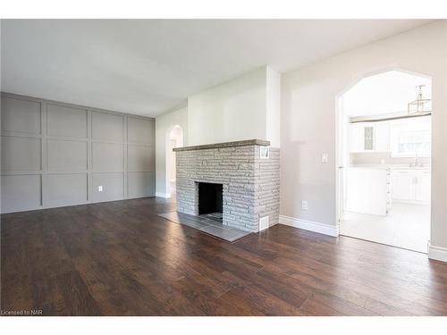 24 Walnut Street, Port Colborne, ON - Indoor Photo Showing Living Room With Fireplace