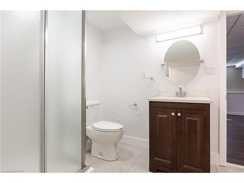 24 Walnut Street, Port Colborne, ON - Indoor Photo Showing Bathroom