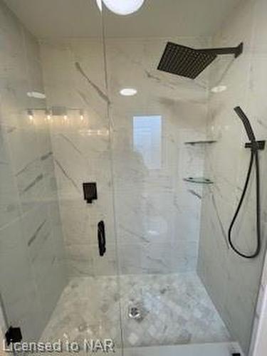 63 Windsor Avenue, Fort Erie, ON - Indoor Photo Showing Bathroom