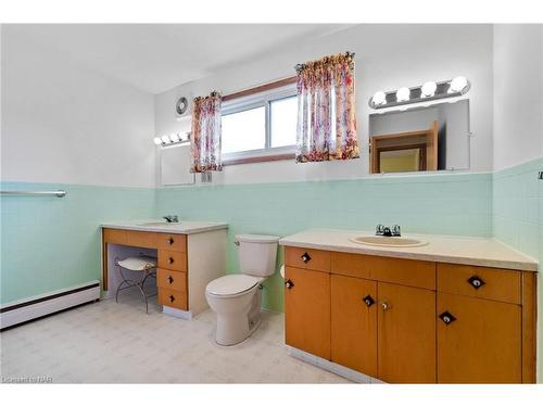 515 Sugarloaf Street, Port Colborne, ON - Indoor Photo Showing Bathroom