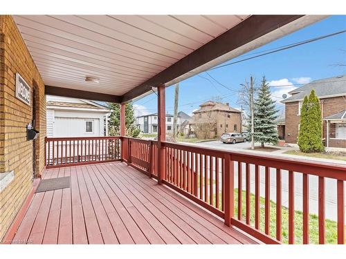 4999 Maple Street, Niagara Falls, ON - Outdoor With Deck Patio Veranda With Exterior
