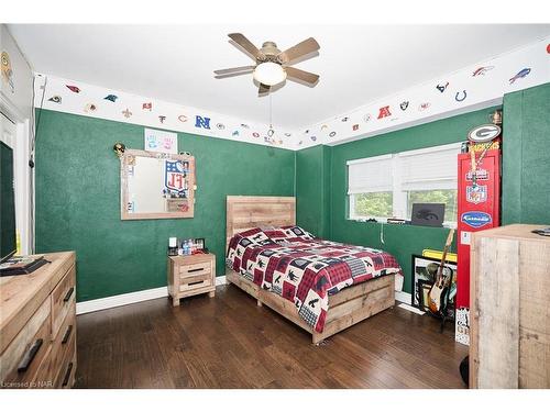 9695 Grassy Brook Road, Niagara Falls, ON - Indoor Photo Showing Bedroom
