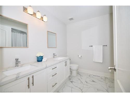 18 Queens Circle, Crystal Beach, ON - Indoor Photo Showing Bathroom