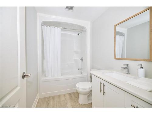 18 Queens Circle, Crystal Beach, ON - Indoor Photo Showing Bathroom