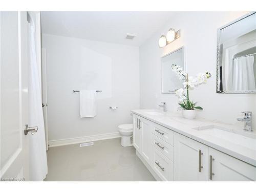 22 Queens Circle, Crystal Beach, ON - Indoor Photo Showing Bathroom