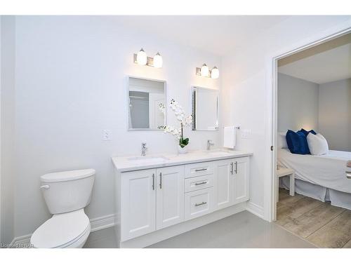 22 Queens Circle, Crystal Beach, ON - Indoor Photo Showing Bathroom