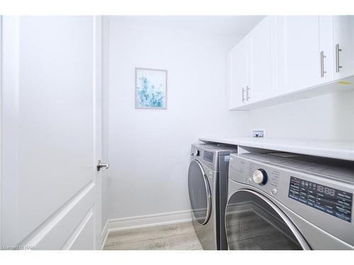 22 Queens Circle, Crystal Beach, ON - Indoor Photo Showing Laundry Room