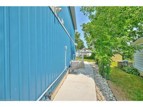 22 Queens Circle, Crystal Beach, ON - Outdoor