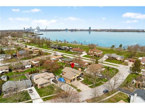 3061 Chipman Crescent, Niagara Falls, ON - Outdoor With Body Of Water With View