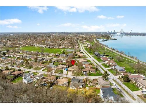 3061 Chipman Crescent, Niagara Falls, ON - Outdoor With Body Of Water With View