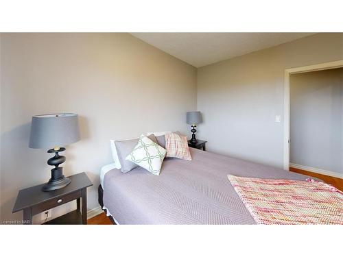 1-786 York Road, Niagara-On-The-Lake, ON - Indoor Photo Showing Bedroom
