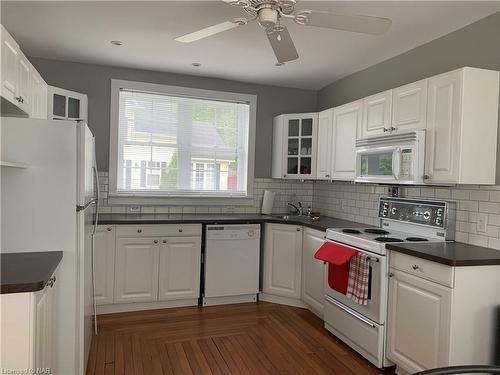 422 Cambridge Road W, Crystal Beach, ON - Indoor Photo Showing Kitchen