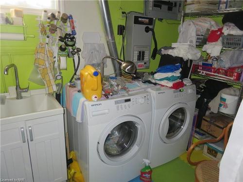 740 Ferndale Avenue, Fort Erie, ON - Indoor Photo Showing Laundry Room