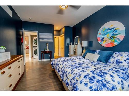 14 Ellis Avenue, St. Catharines, ON - Indoor Photo Showing Bedroom