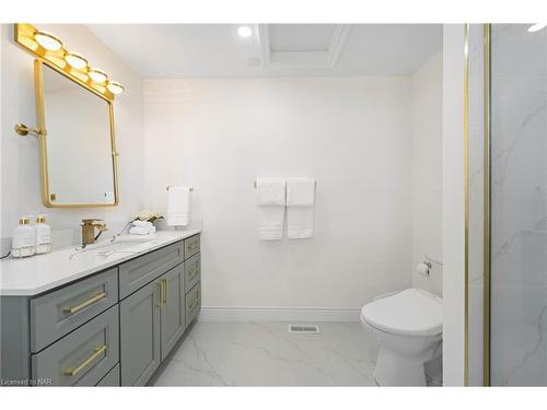 1081 Vansickle Road N, St. Catharines, ON - Indoor Photo Showing Bathroom